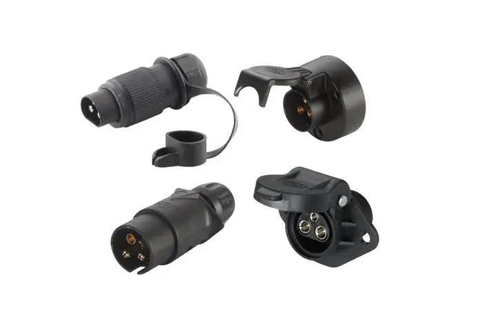 3 Polet stik og stikdåser